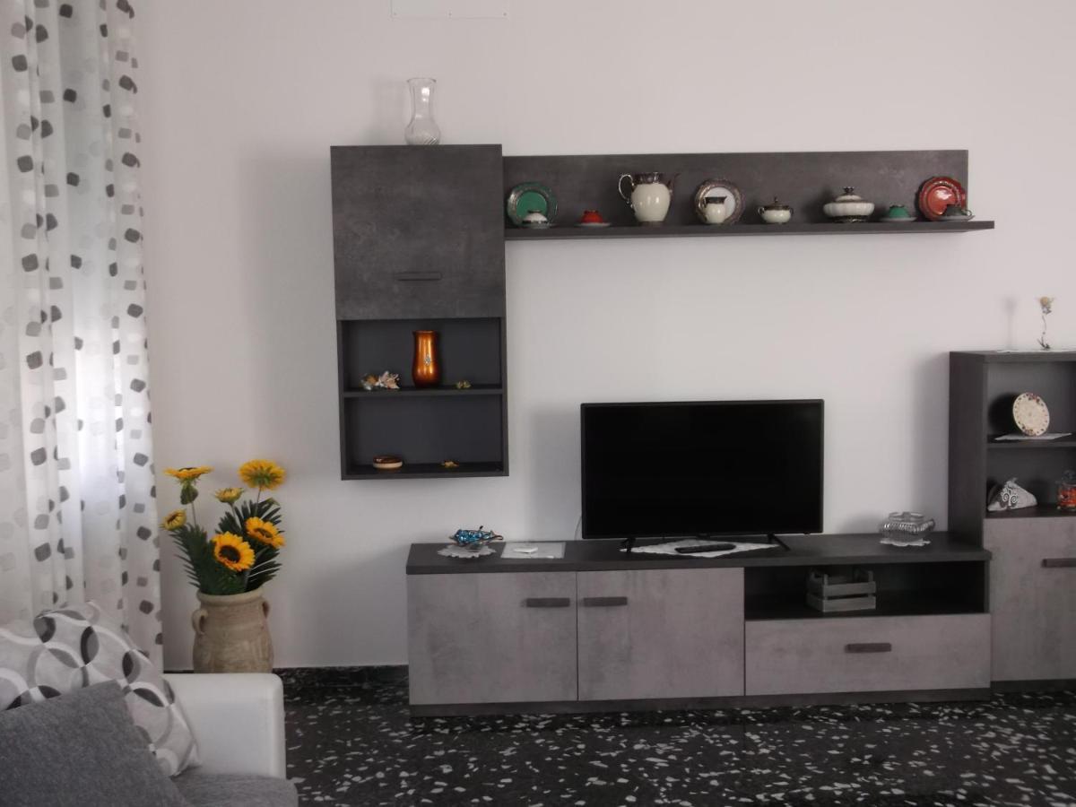 Da Livia Apartment โลโกโรตอนโด ภายนอก รูปภาพ