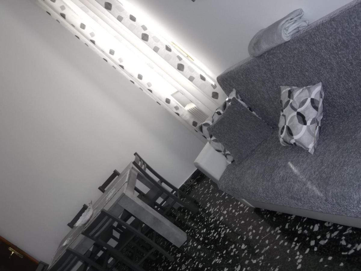 Da Livia Apartment โลโกโรตอนโด ภายนอก รูปภาพ